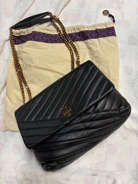 Tory Burch Black Quilted Leather Chain-Handle Shoulder Bag with Gold Hardware